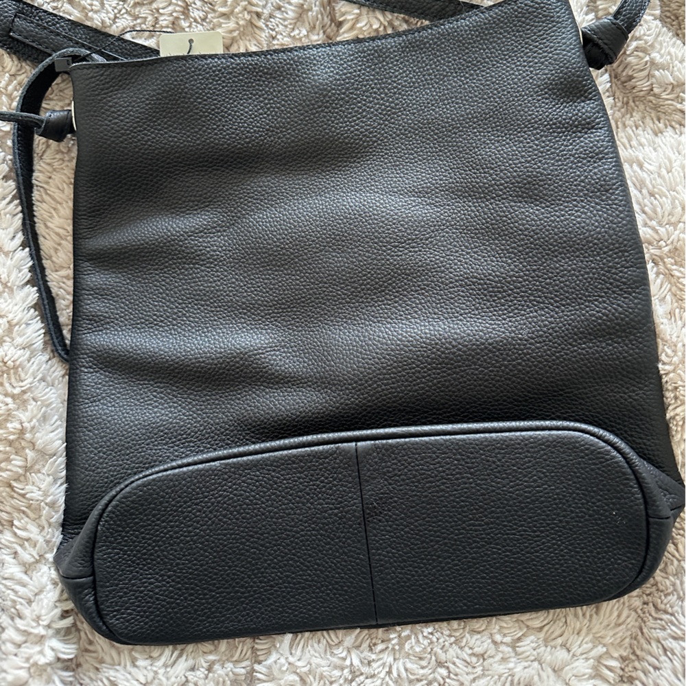 NWT M.I.L.A Made in Los Angeles premium black leather bucket bag with tags - Picture 8 of 10